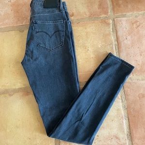 Levi’s 721 high rise skinny jeans, EUC, size 27.